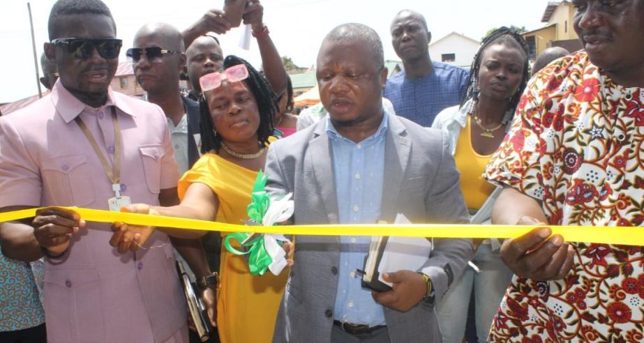 Assistant Minister for Policy and Planning - Hon. Francis Mulbah cuts the sod at World Bank-Funded Vegetable Booth in Paynesville to Enhance Market Access and Support Local Farmers